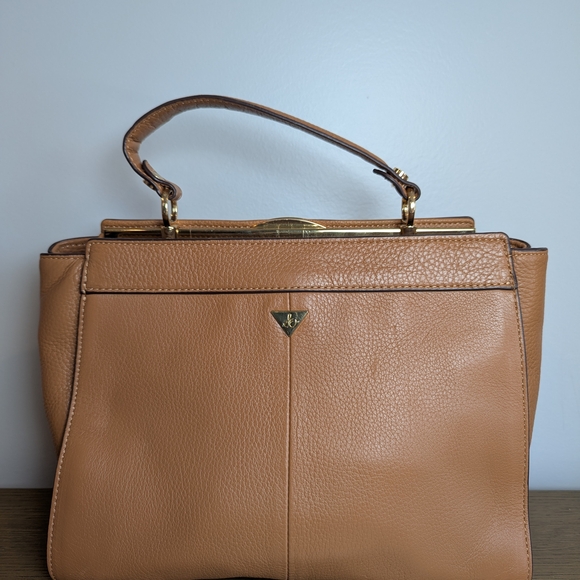 Elegant Tan Leather Handbag - Picture 2 of 12